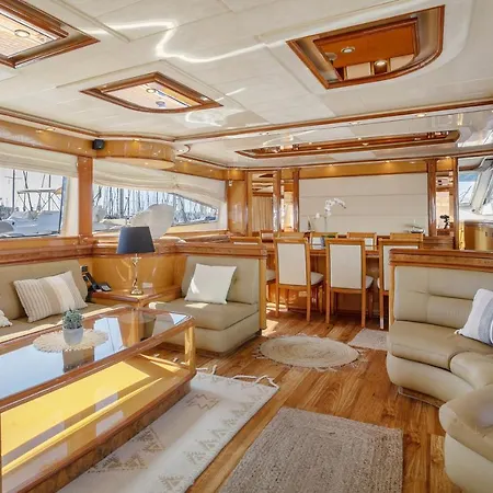 Yate Presidencial Sant Adria de Besos