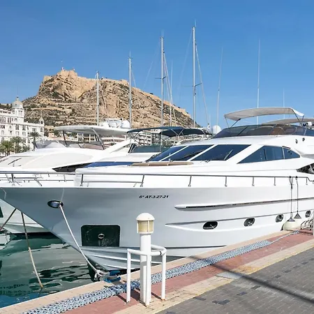 Yate Presidencial Botel