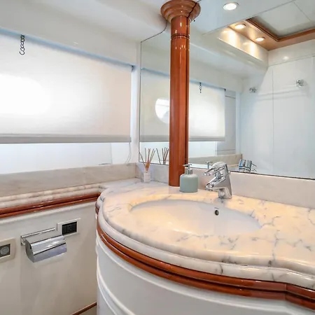 Yate Presidencial Botel