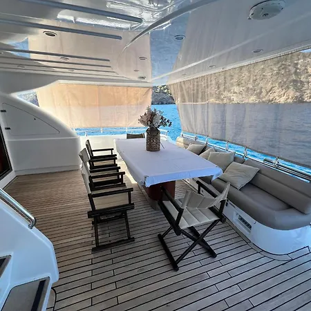Yate Presidencial Botel Sant Adria de Besos